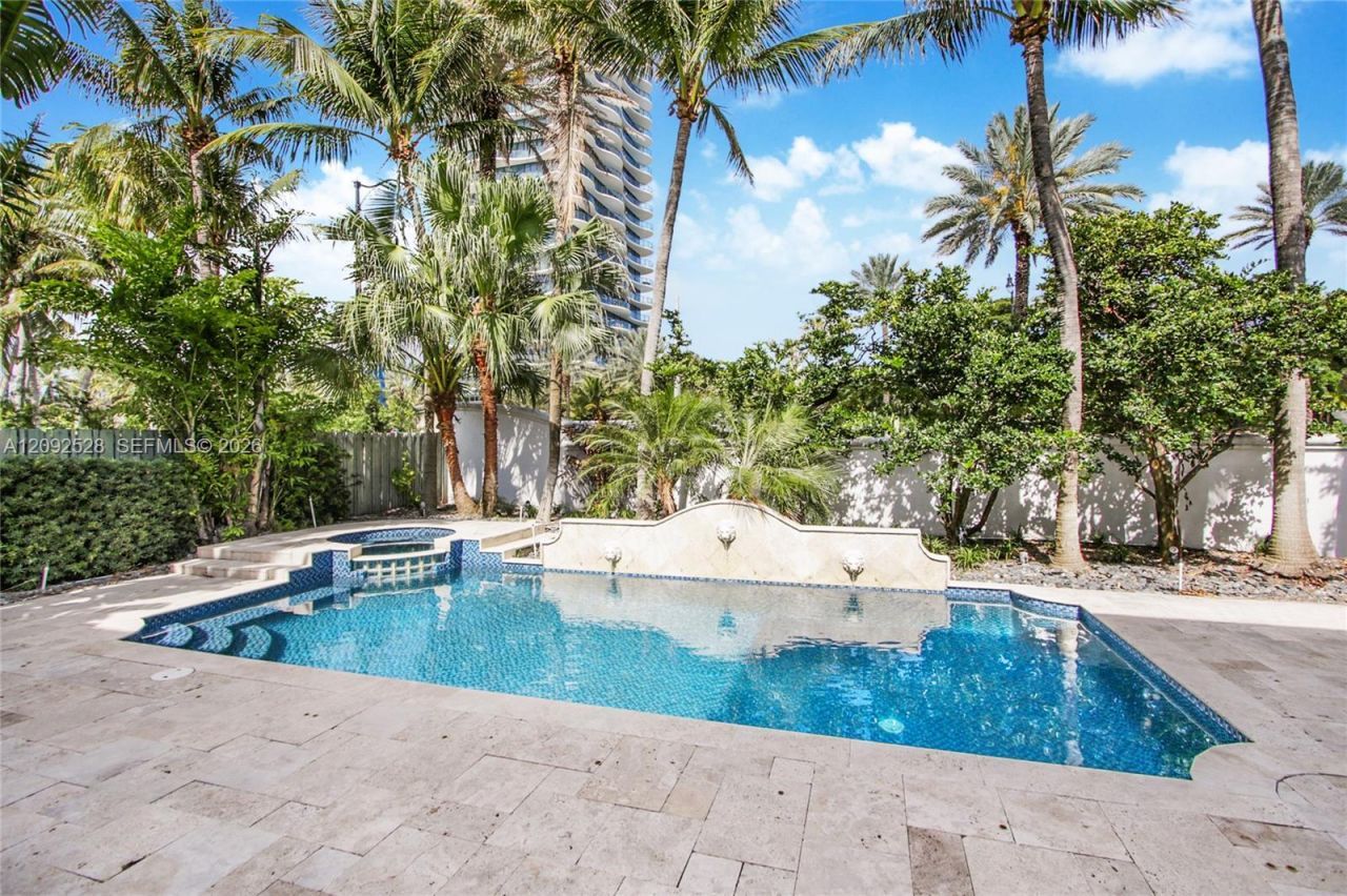 19443 40th Ct, Sunny Isles Beach, FL 33160 Photo