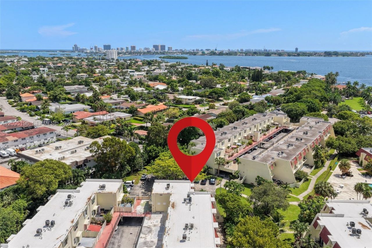 1655 NE 115th St , Unit 9B, Miami, FL 33181 Photo