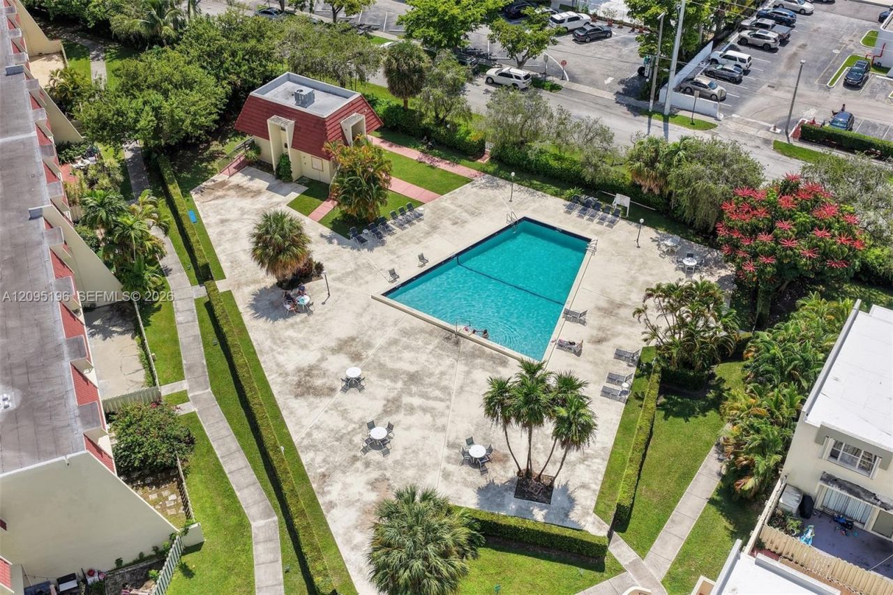 1655 NE 115th St , Unit 9B, Miami, FL 33181 Photo