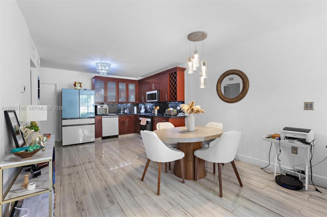 1655 NE 115th St , Unit 9B, Miami, FL 33181 Photo