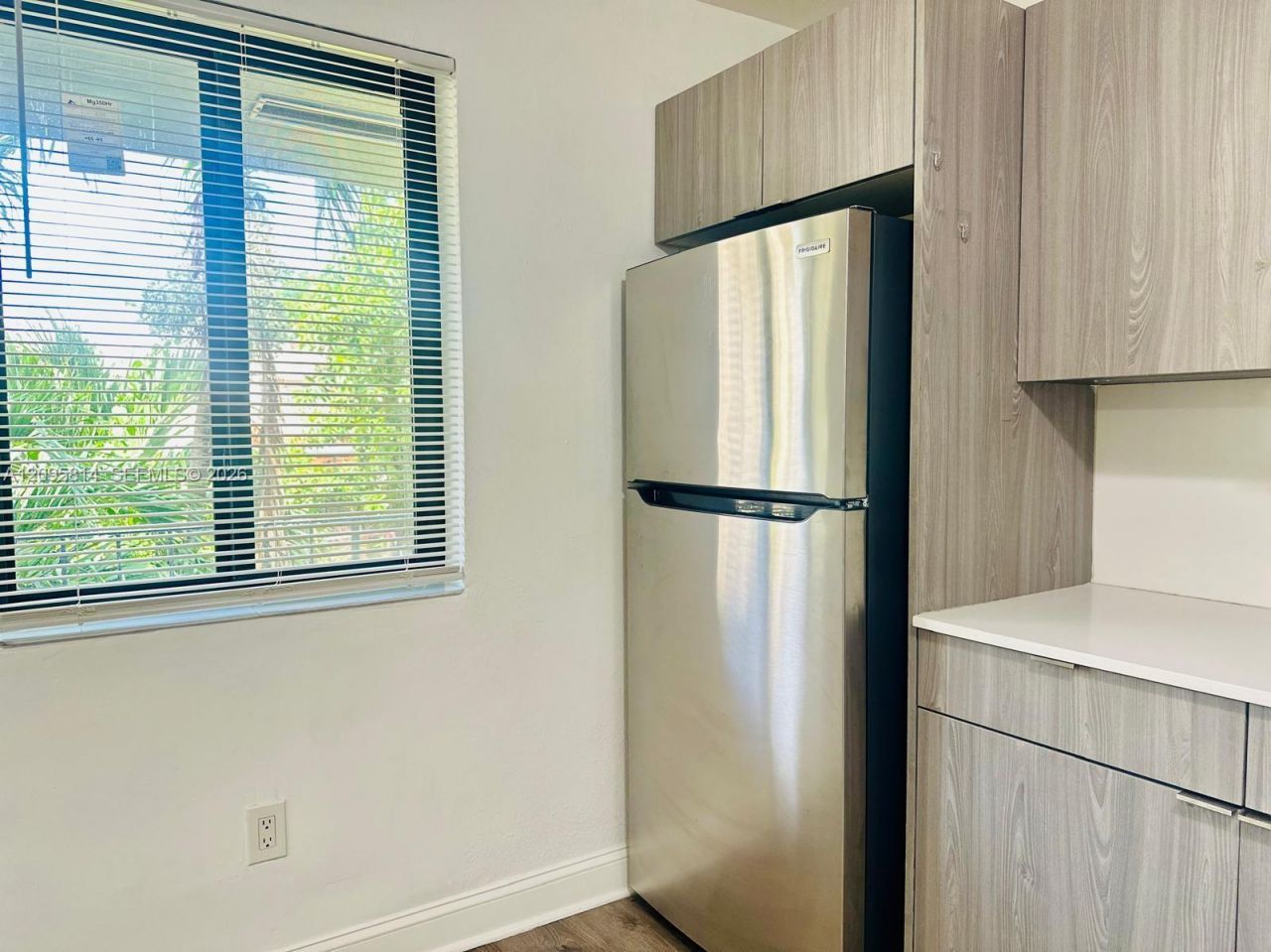 43 Glen Royal Pkwy , Unit 6, Miami, FL 33125 Photo