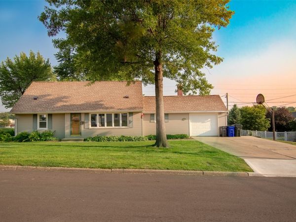 3849 Vine Avenue SE, Cedar Rapids, IA 52403