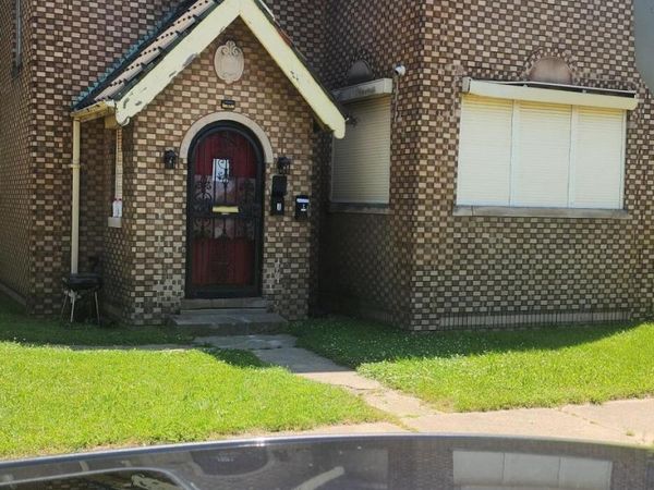1301 Pennsylvania Street , Gary, IN 46407
