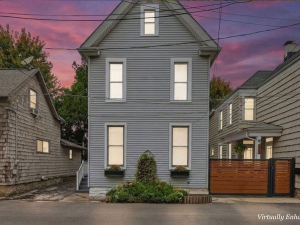 428 E Redbud Alley , Columbus, OH 43206