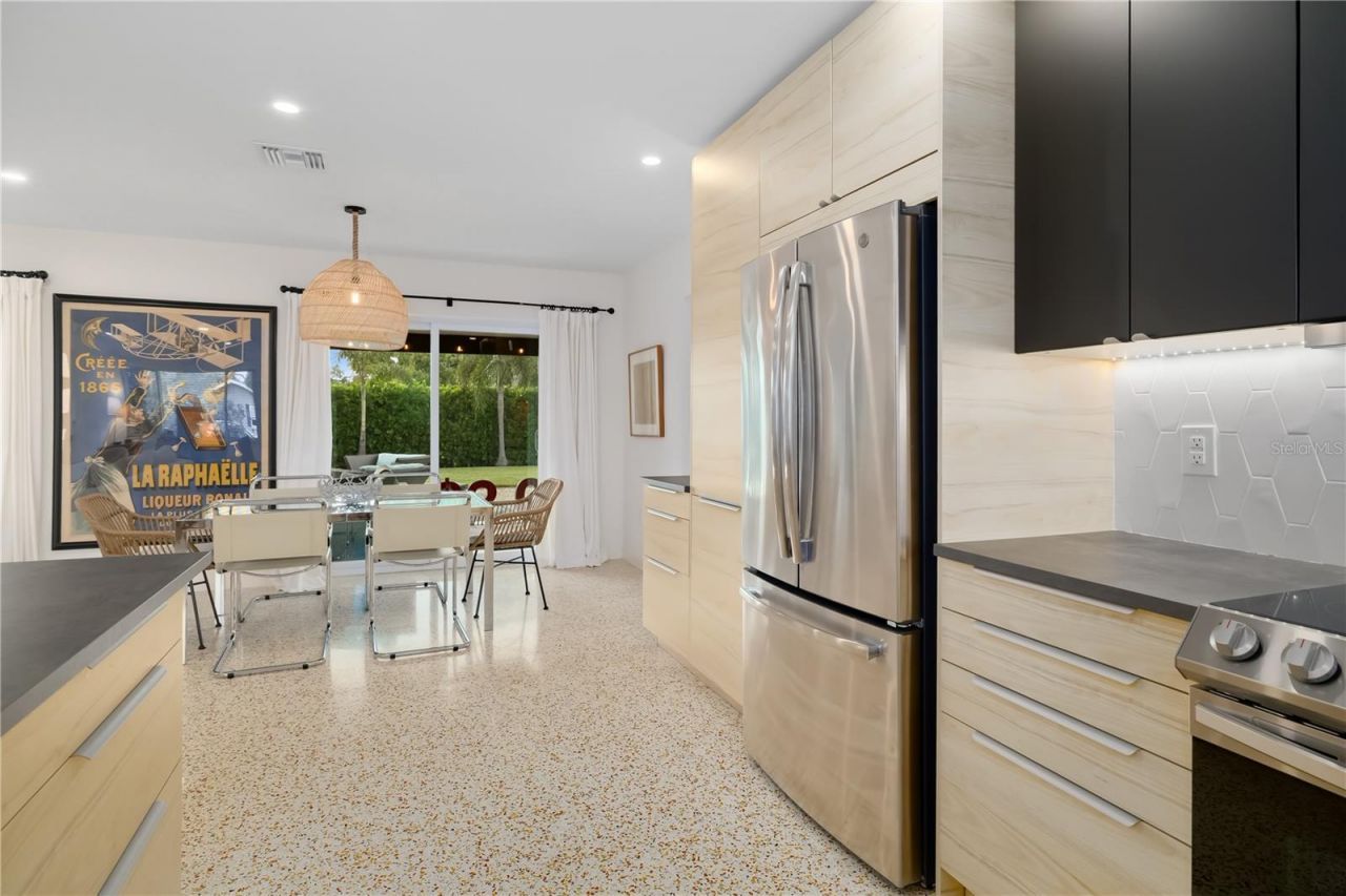 3402 S School Avenue, Sarasota, FL 34239 Photo