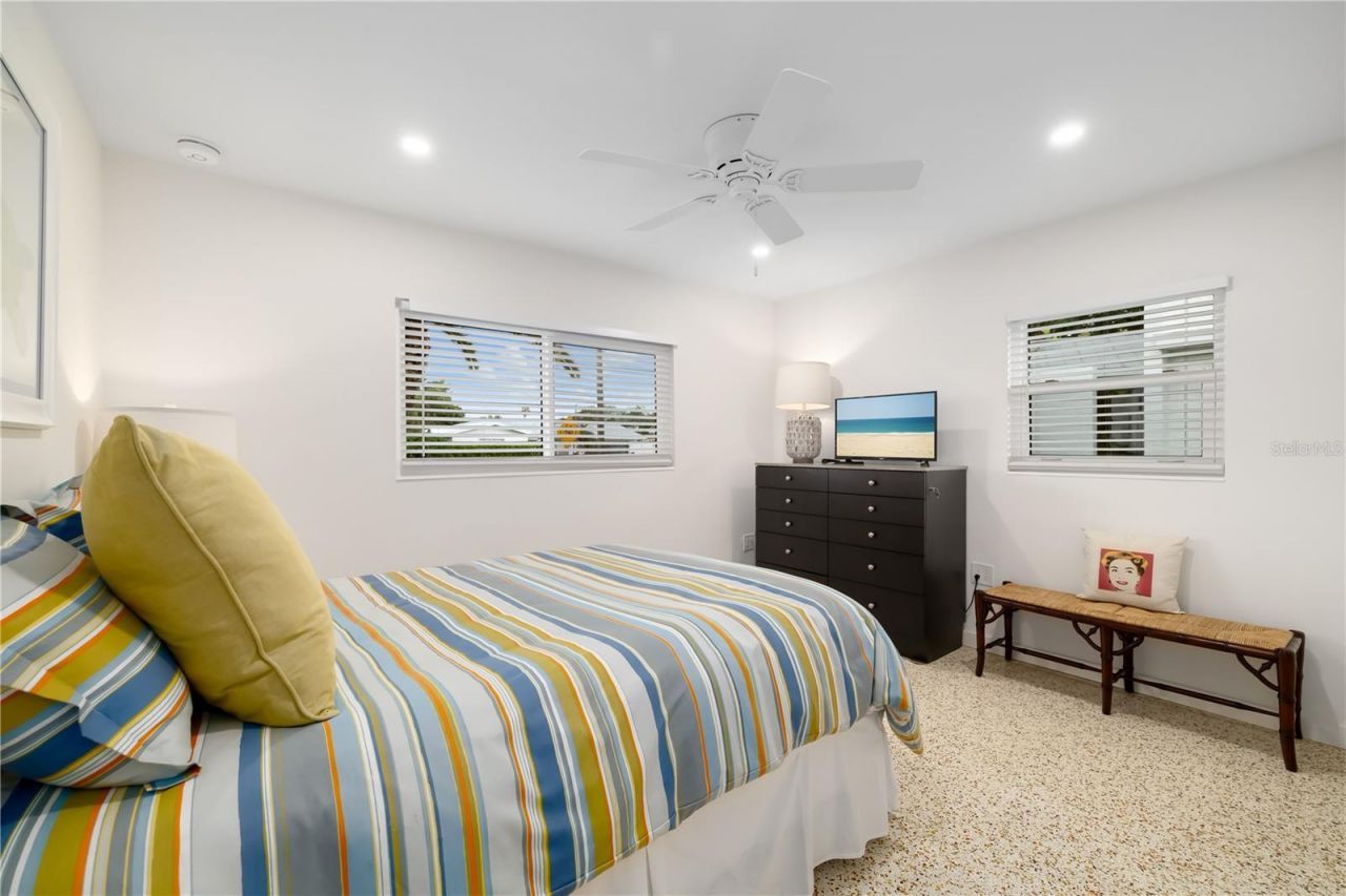3402 S School Avenue, Sarasota, FL 34239 Photo