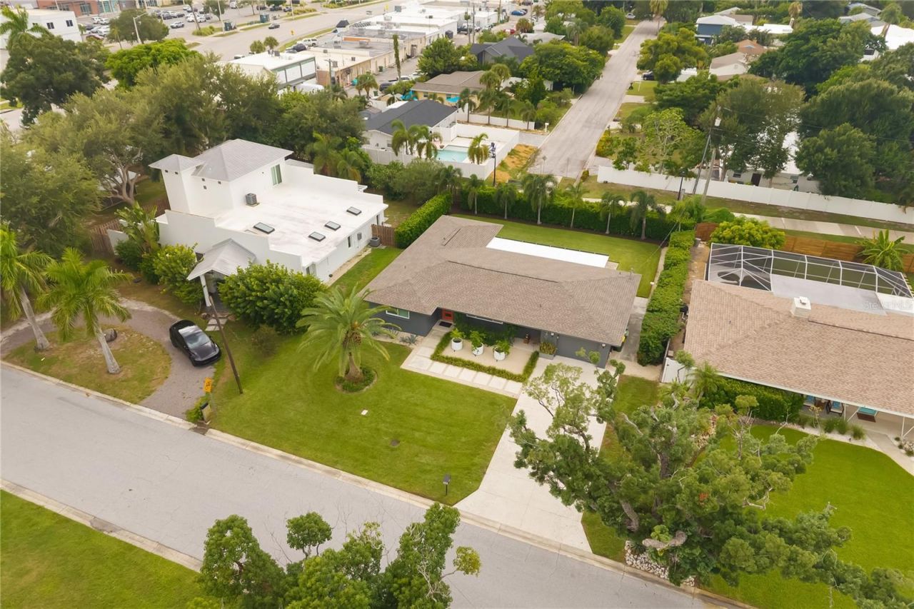 3402 S School Avenue, Sarasota, FL 34239 Photo