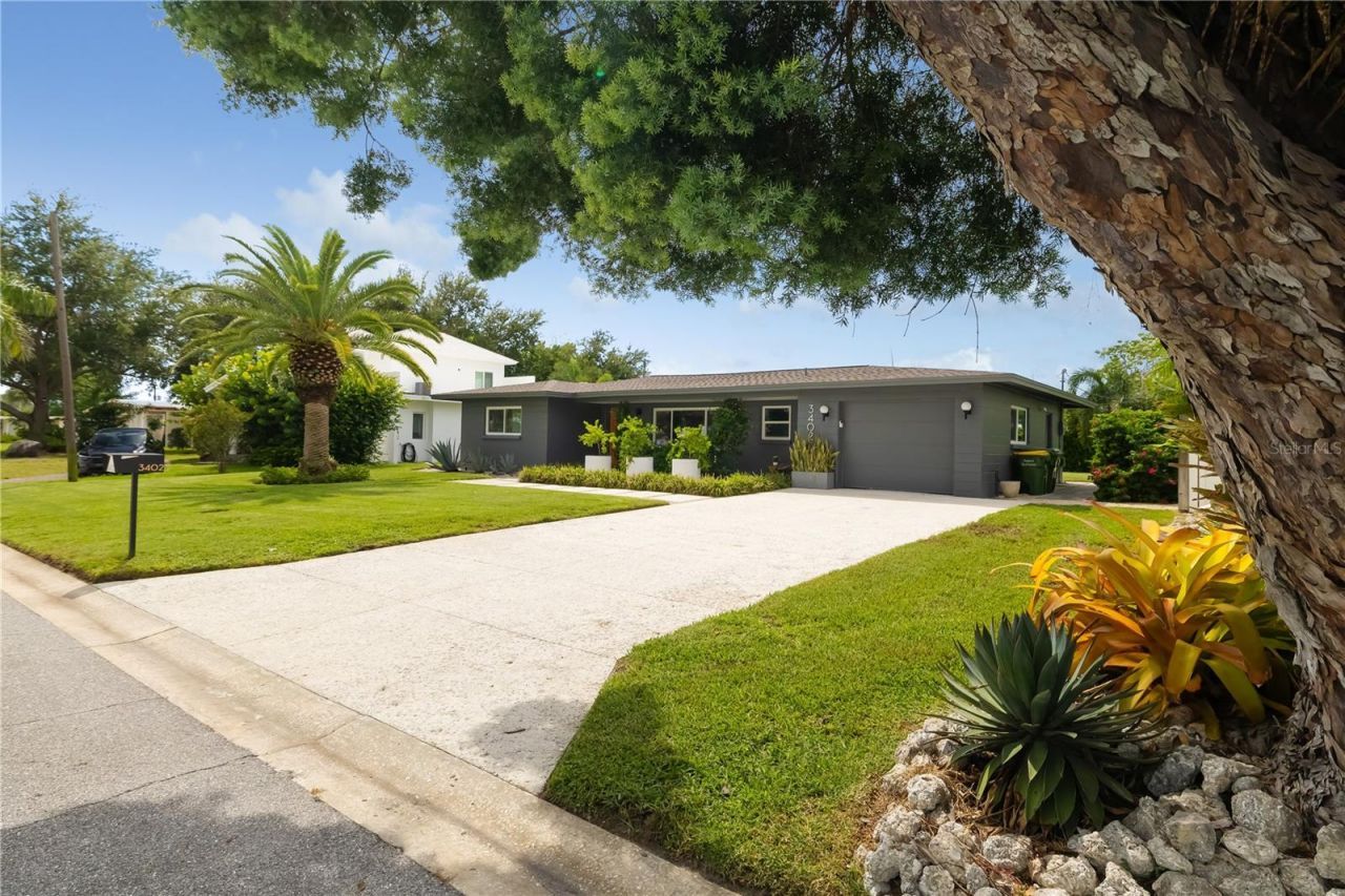3402 S School Avenue, Sarasota, FL 34239 Photo