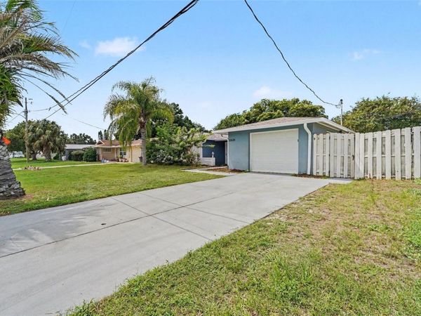 10525 OLEANDER DRIVE , PORT RICHEY, FL 34668