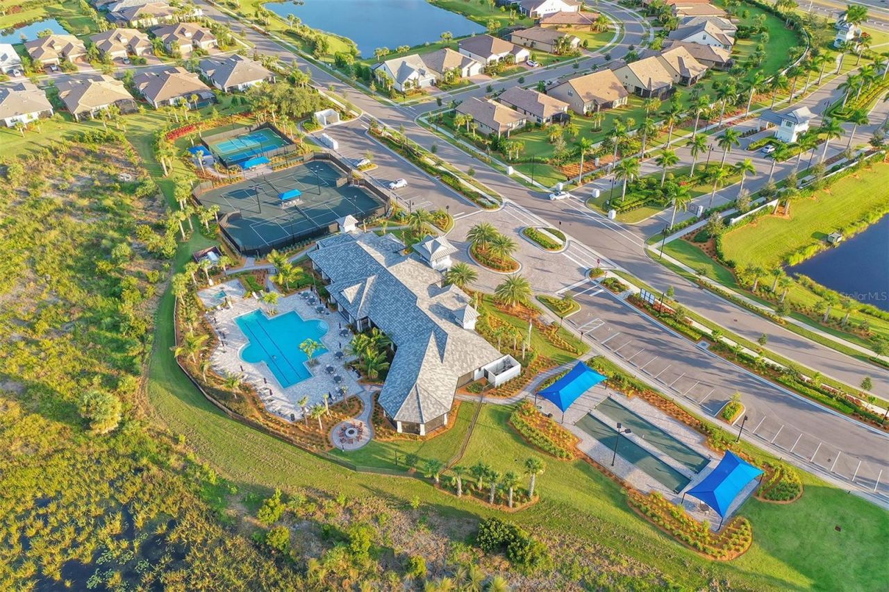 12422 Wood Fern Court, Sarasota, FL 34238 Photo