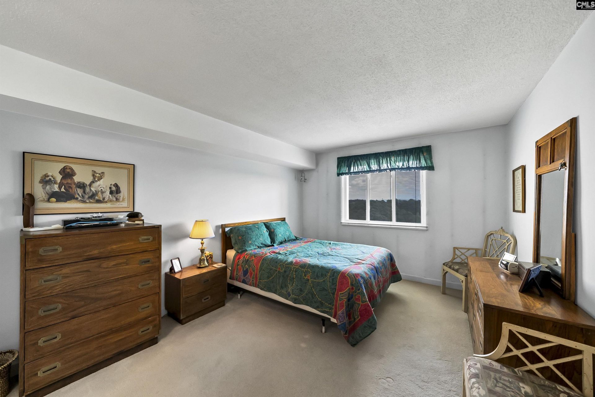 1825 St. Julian Place Photo 12