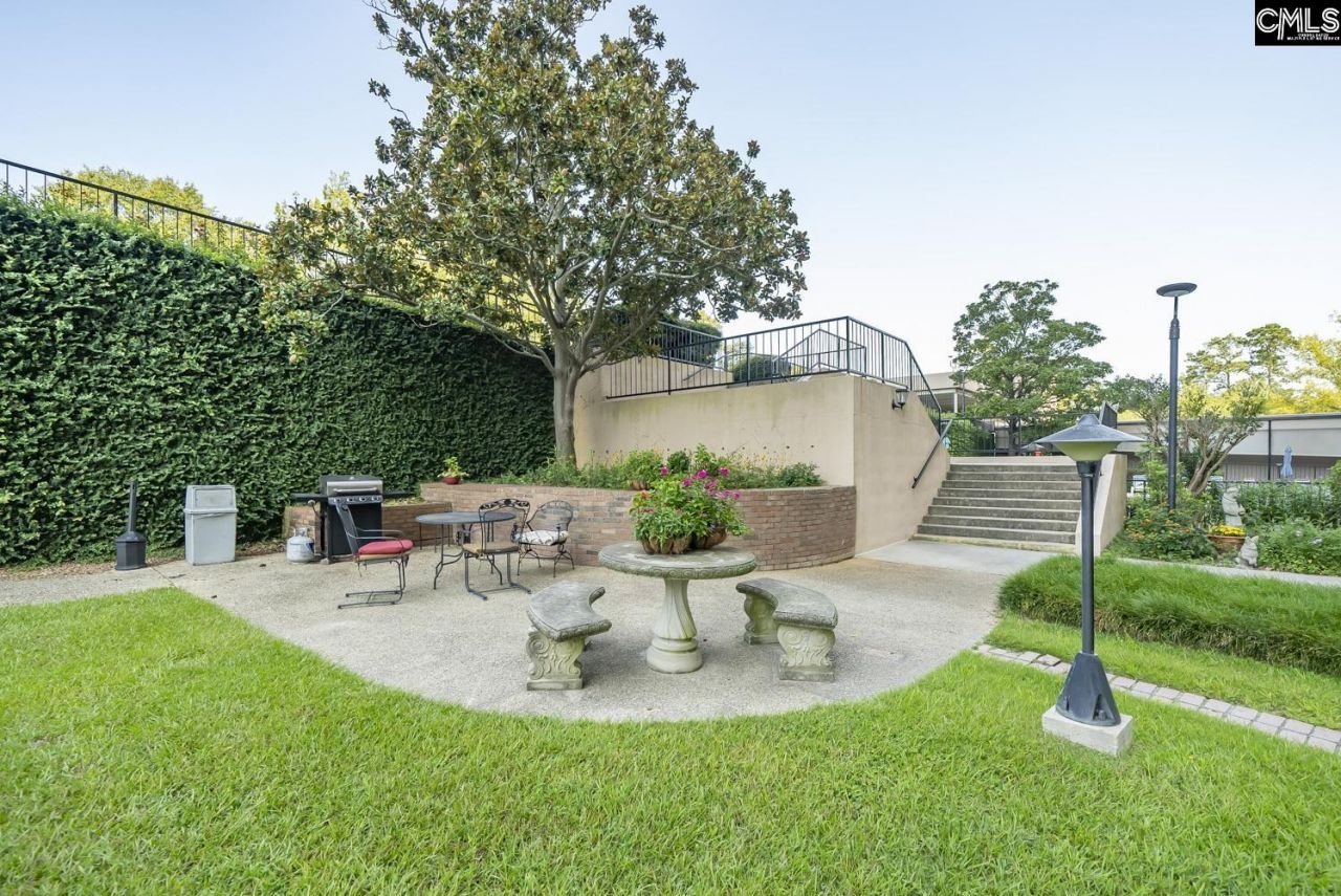 1825 St. Julian Place Photo 22