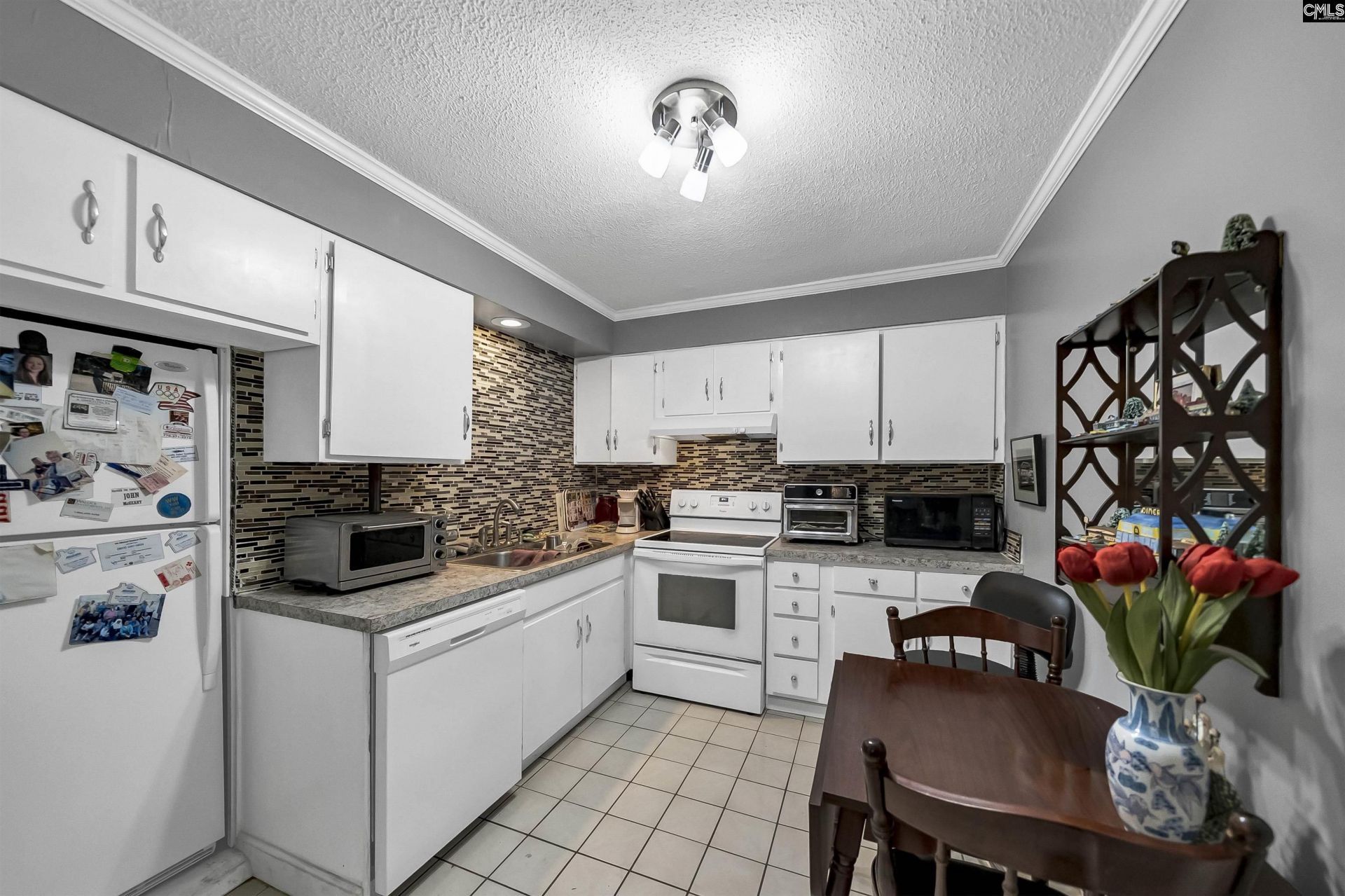 1825 St. Julian Place Photo 9