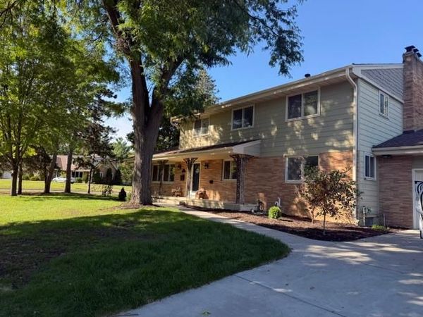 1525 Saint Croix Circle, Golden Valley, MN 55422