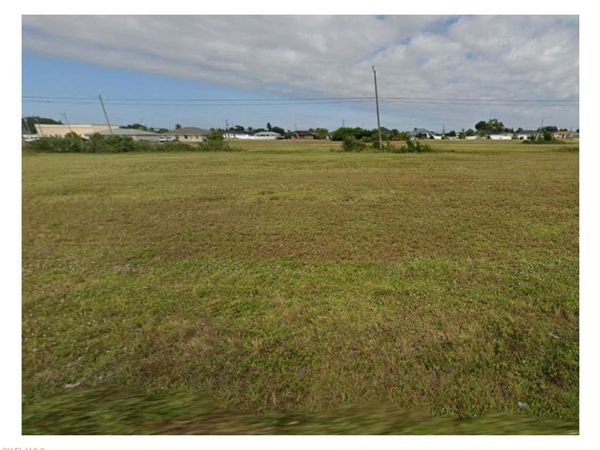 1037 NE 8th ST , CAPE CORAL, FL 33909