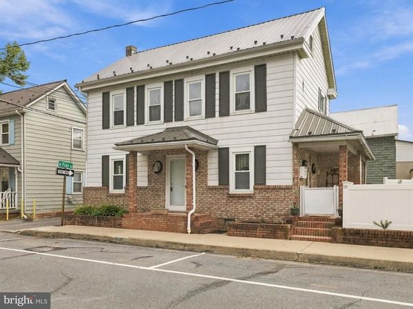29 N JEFFERSON STREET , GREENCASTLE, PA 17225