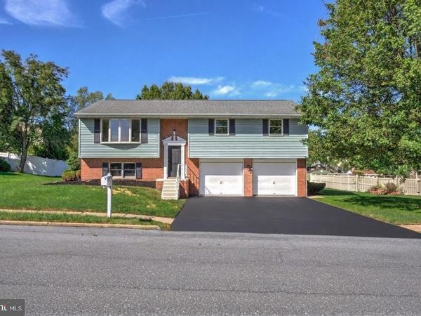 929 SPRING GARDEN STREET , ELIZABETHTOWN, PA 17022