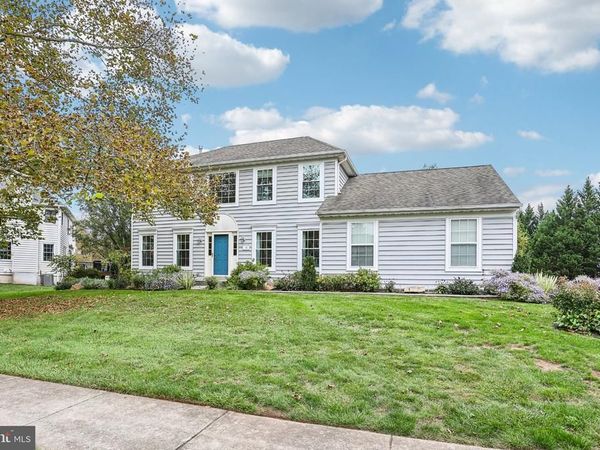 16 ARGYLE LANE, OAKS, PA 19456