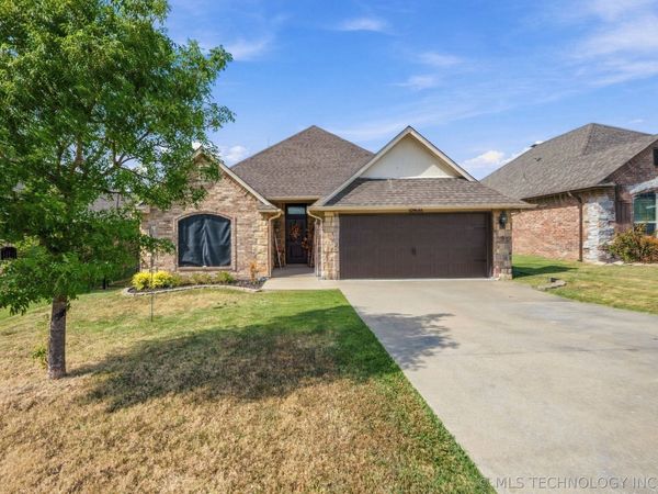 25420 Stonebridge Parkway , Claremore, OK 74019