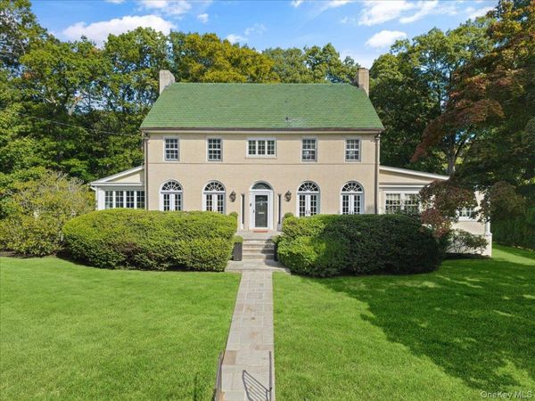 451 Beechmont Drive, New Rochelle, NY 10804