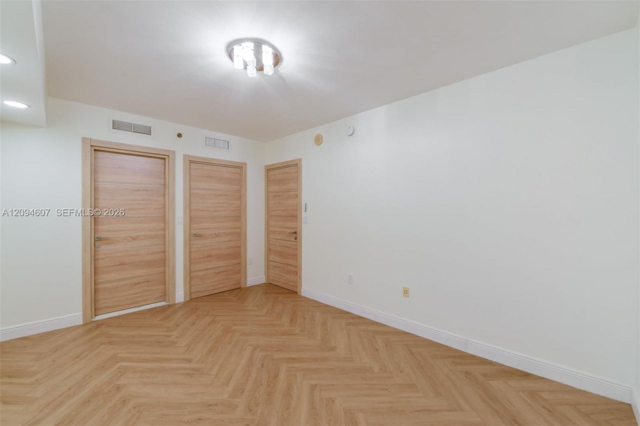 1850 S Ocean Dr , Unit 3702, Hallandale Beach, FL 33009 Photo