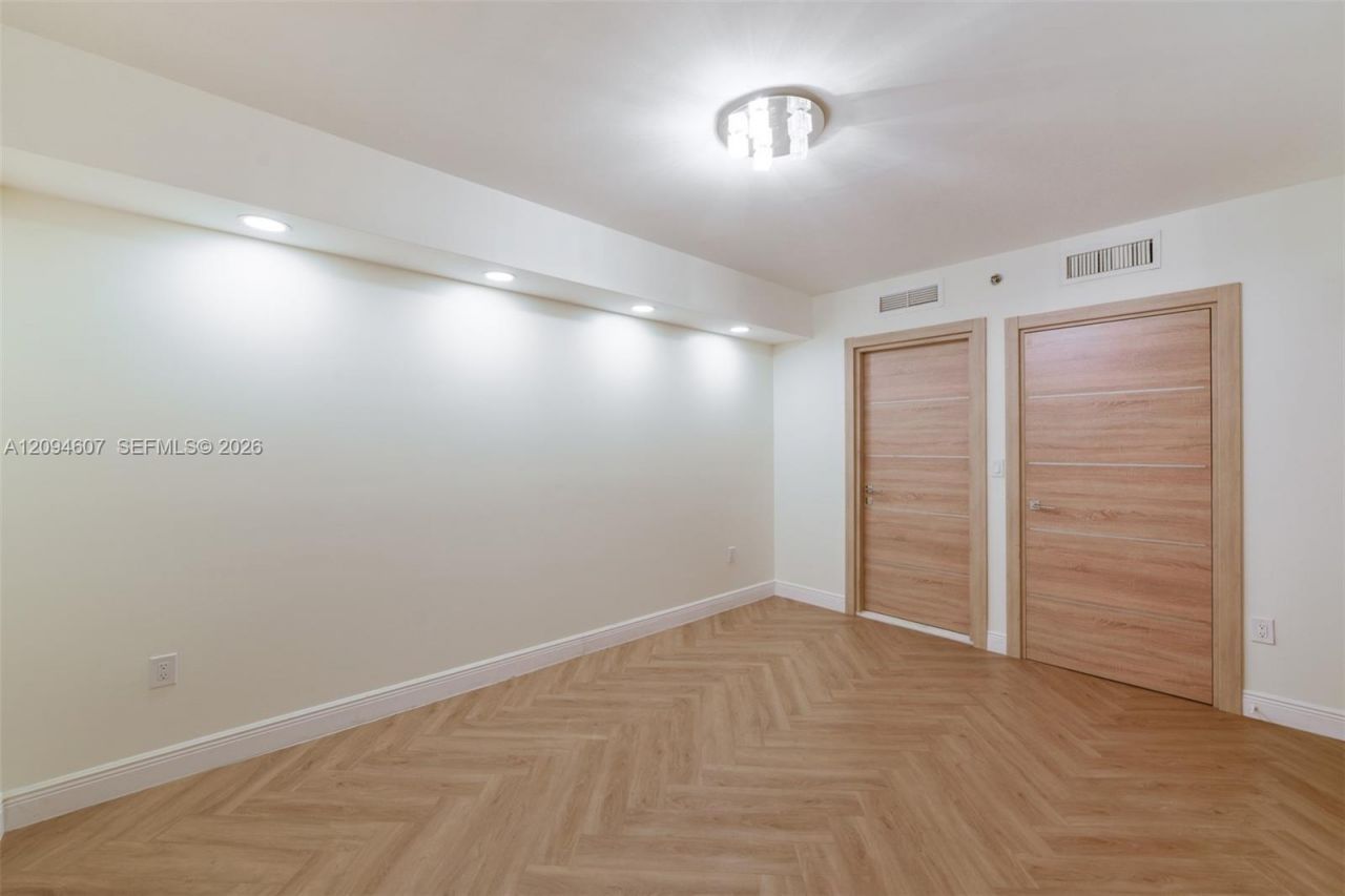 1850 S Ocean Dr , Unit 3702, Hallandale Beach, FL 33009 Photo