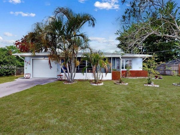 554 NW Sagamore Ter, Port St. Lucie, FL 34983