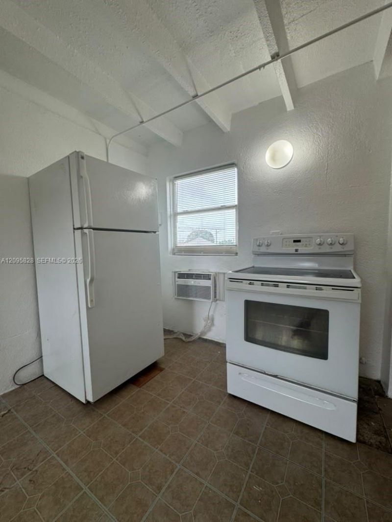 845 SW 6th St , Unit 4, Homestead, FL 33030 Photo