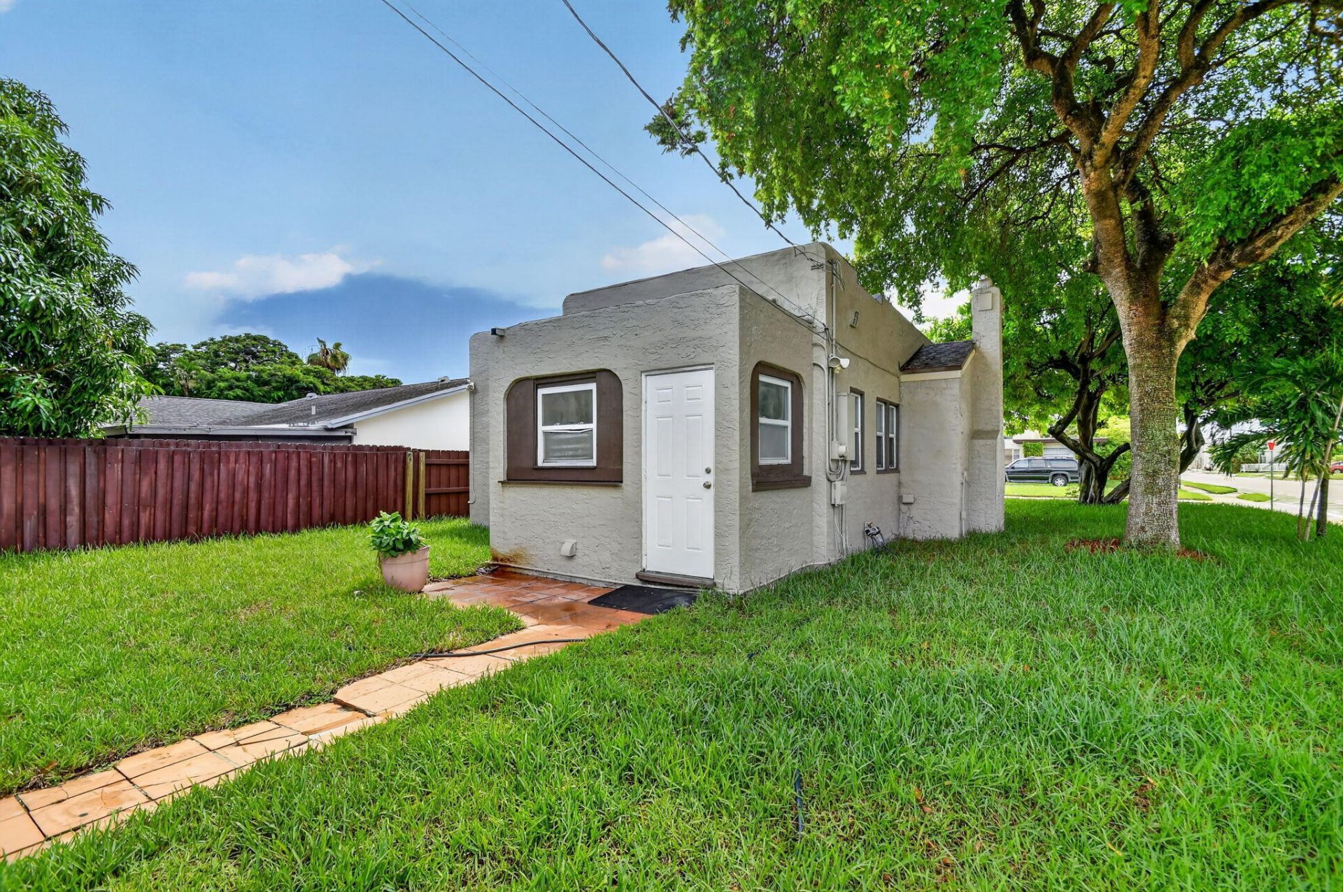 739 Kaye Street, West Palm Beach, FL 33405 Photo