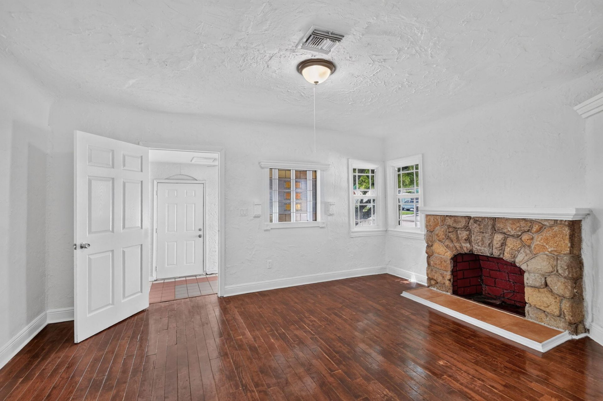 739 Kaye Street, West Palm Beach, FL 33405 Photo