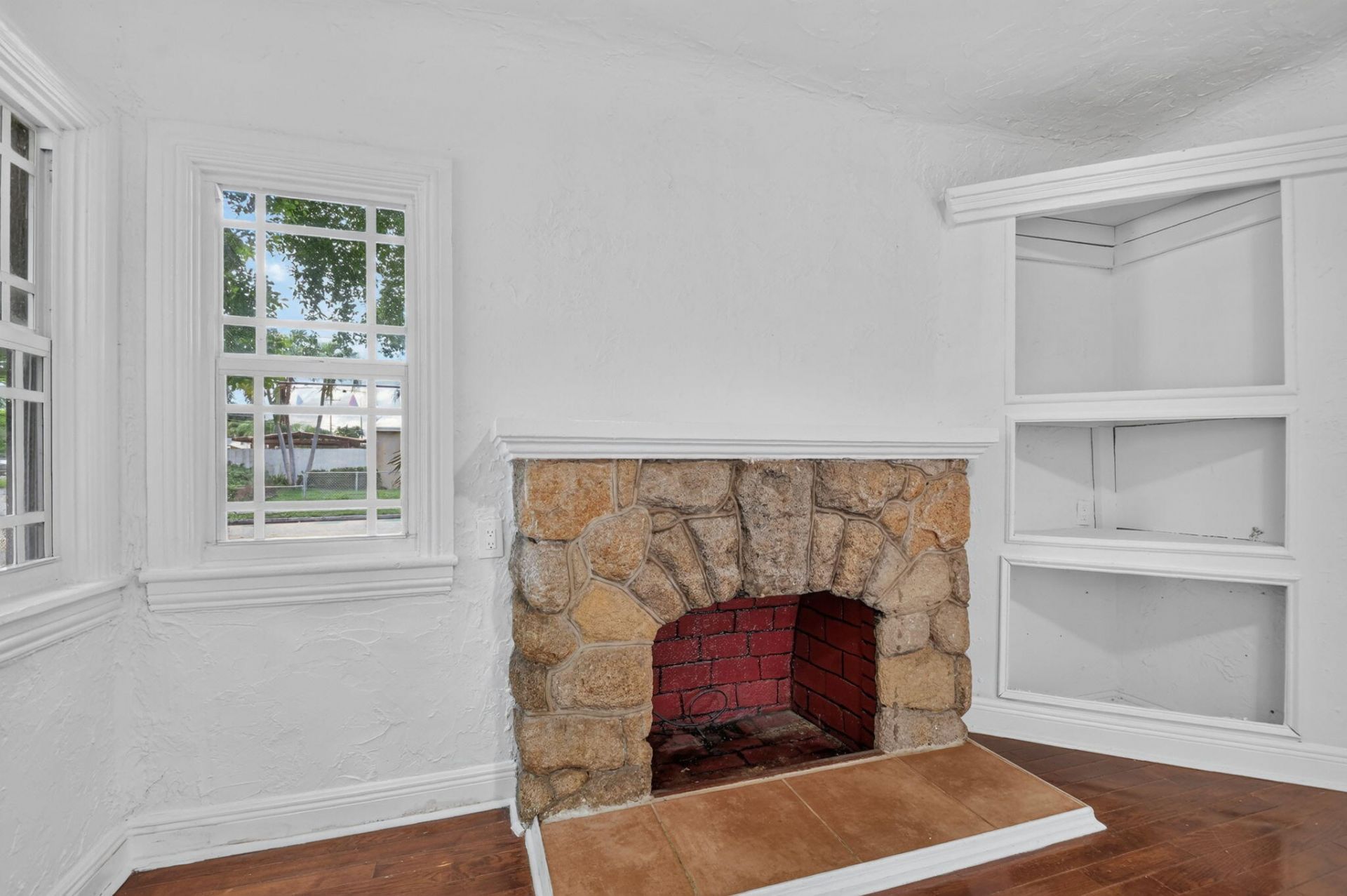 739 Kaye Street, West Palm Beach, FL 33405 Photo