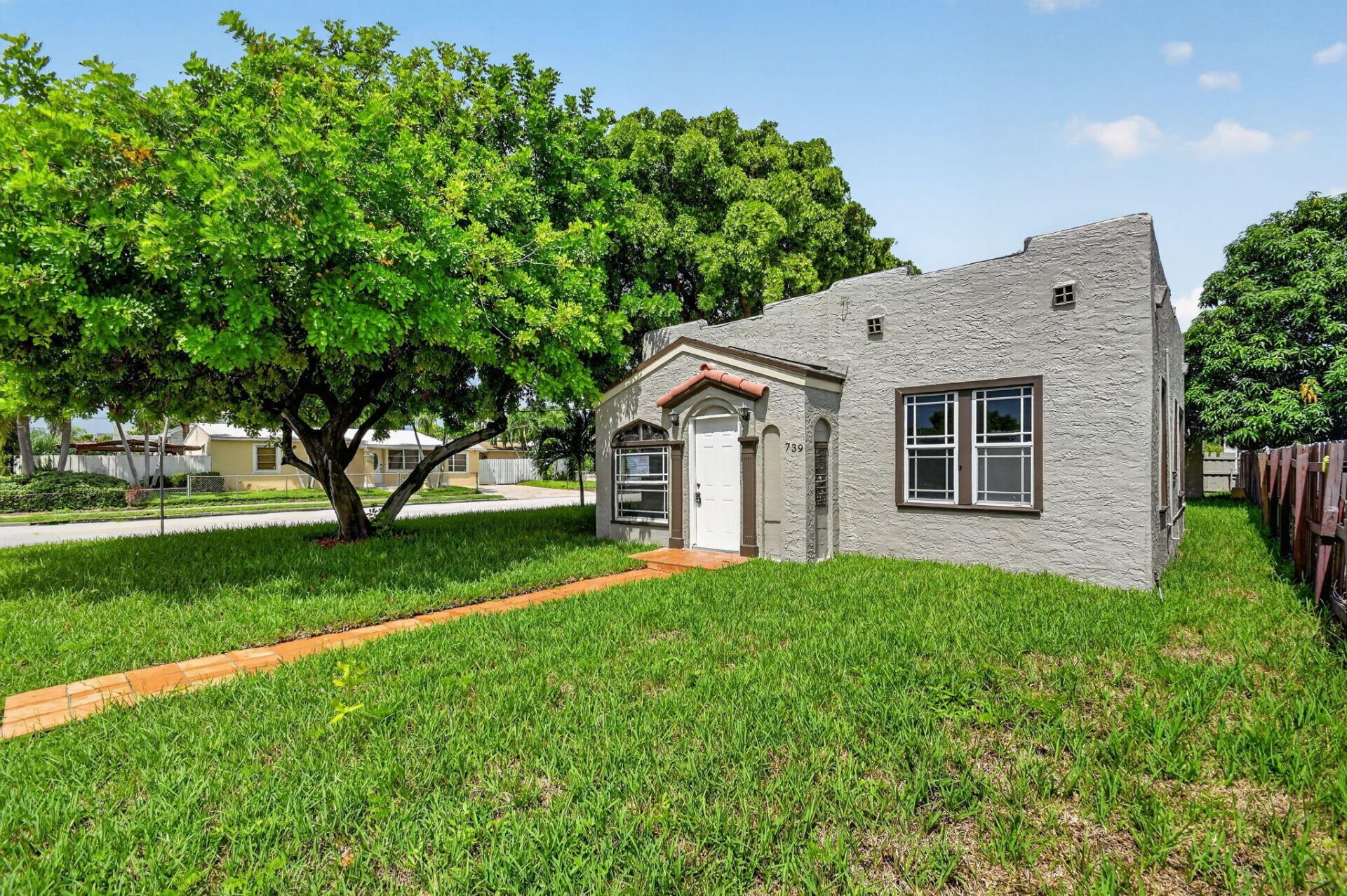 739 Kaye Street, West Palm Beach, FL 33405 Photo