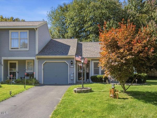 22 Cromwell Drive, Halfmoon, NY 12065