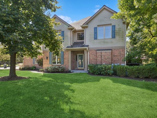 1802 Westleigh Drive, Glenview, IL 60025