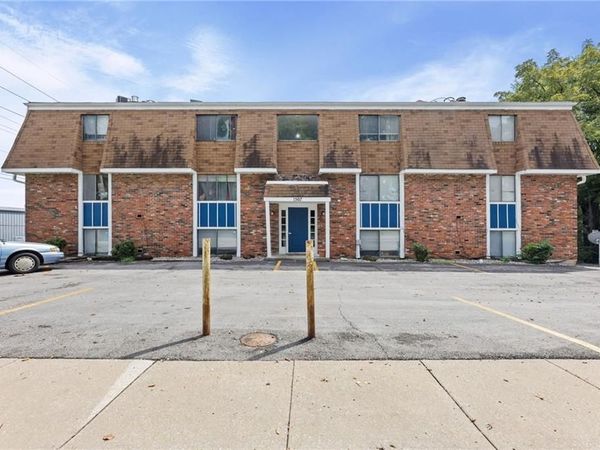 1507 High Grove Road, Grandview, MO 64030