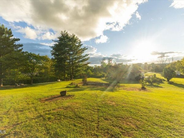 206 Old Stuart Hill Road, Jonesborough, TN 37659