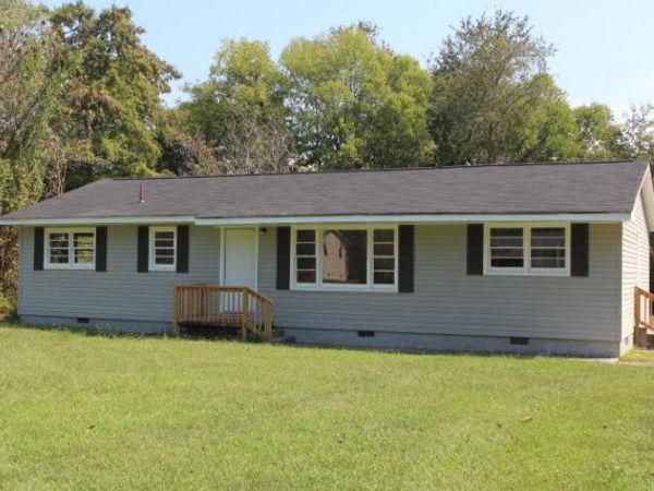 1030 Highland Avenue, Jasper, TN 37347