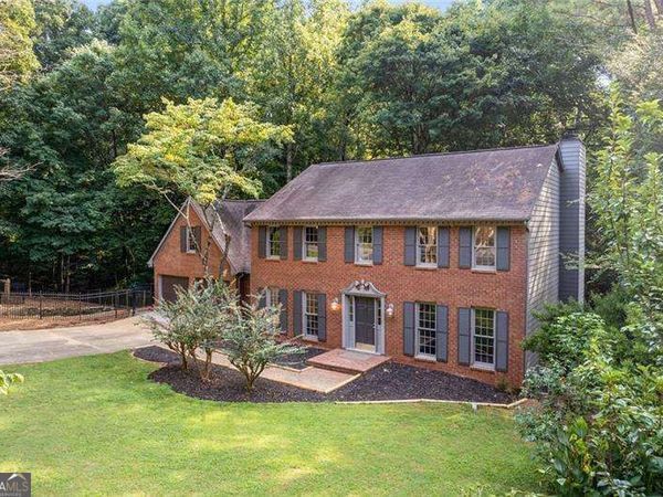 3752 Frederica Road NW, Berkeley Lake, GA 30096