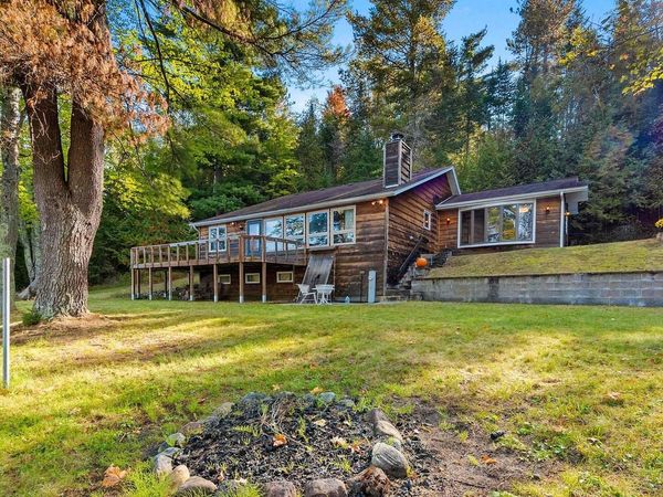 15618 UPPER ISLAND LAKE LANE, Mountain, WI 54149