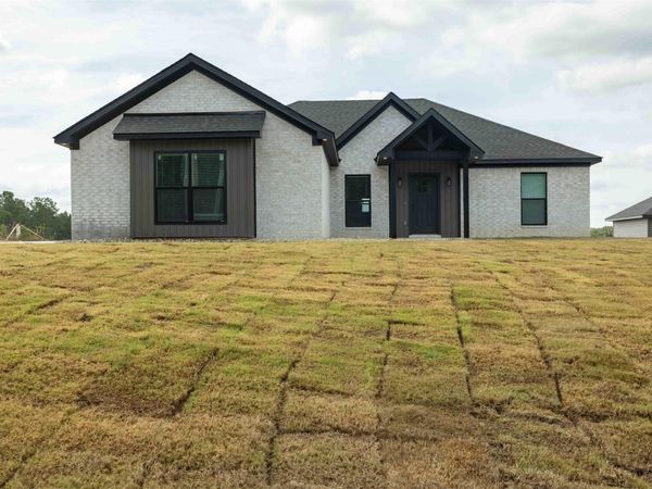 10723 W Miller Sardis Road, Bauxite, AR 72011