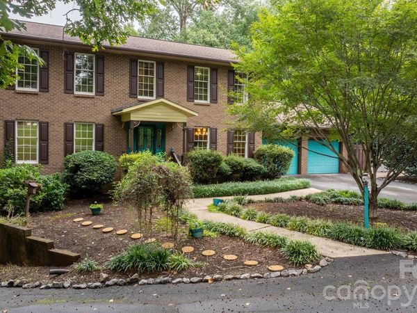 3110 Ninth Tee Drive, Newton, NC 28658