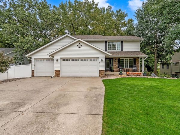 611 E 6th Street , Coal Valley, IL 61240