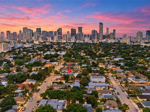 1112 SW 11th Ave , Miami, FL 33129