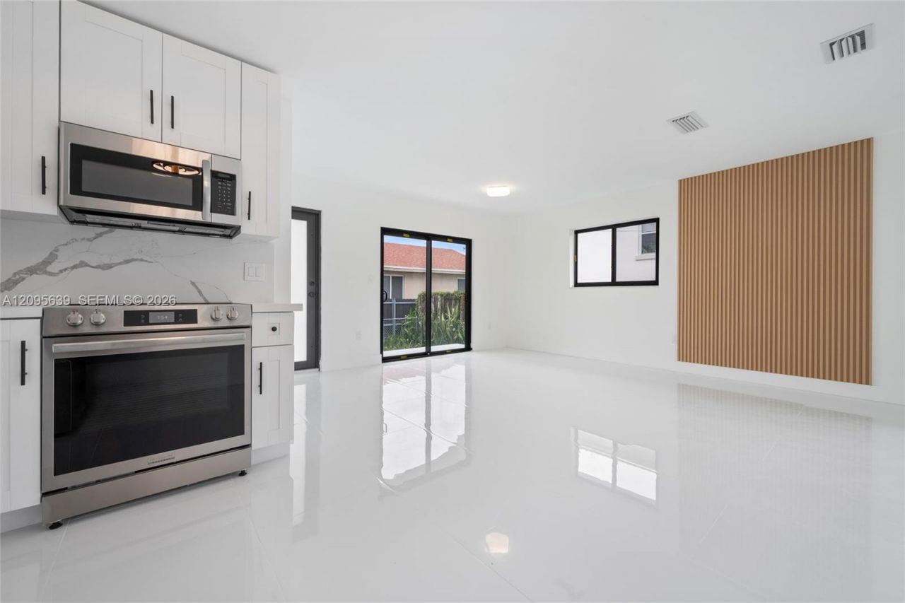 1112 SW 11th Ave, Miami, FL 33129 Photo