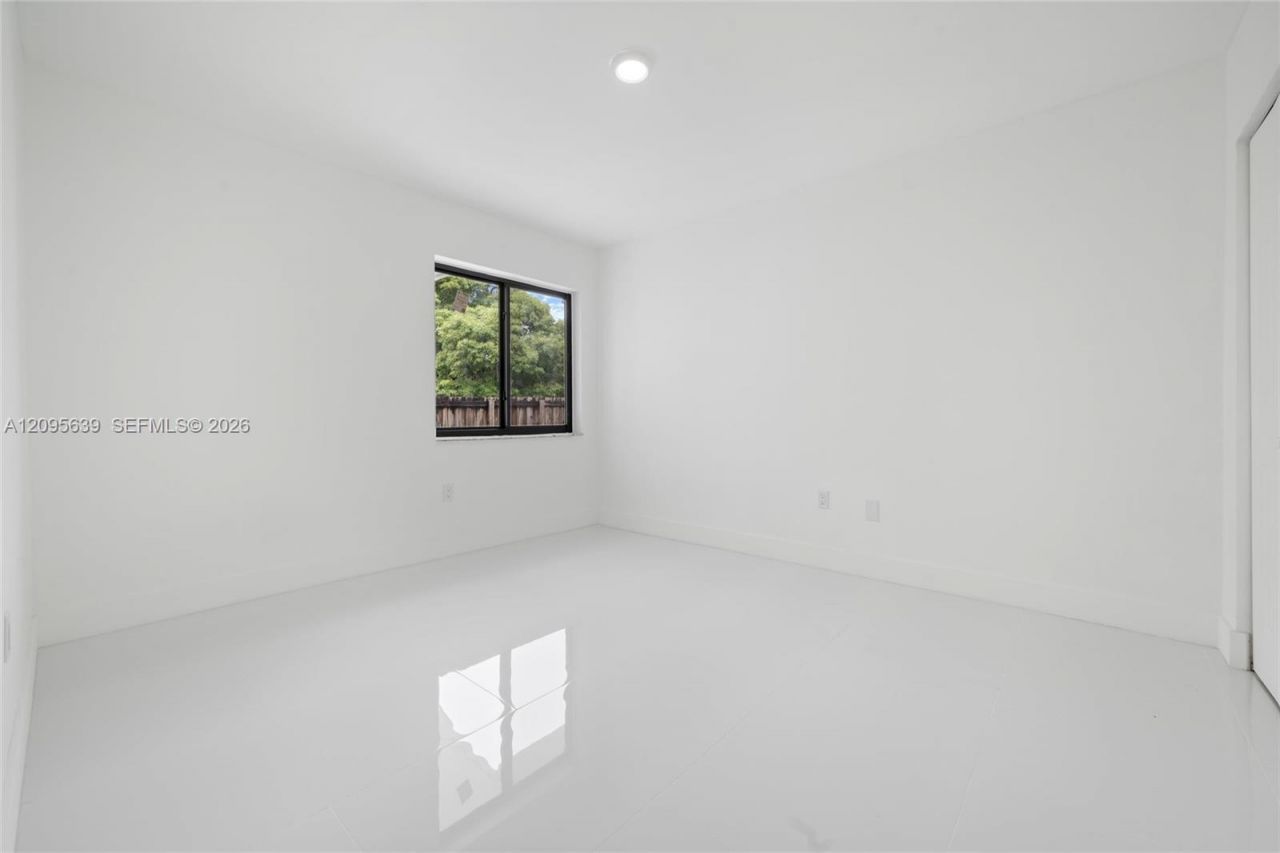 1112 SW 11th Ave, Miami, FL 33129 Photo