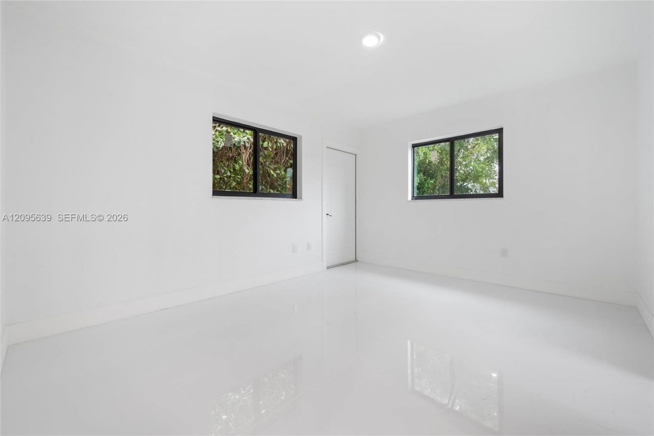 1112 SW 11th Ave, Miami, FL 33129 Photo