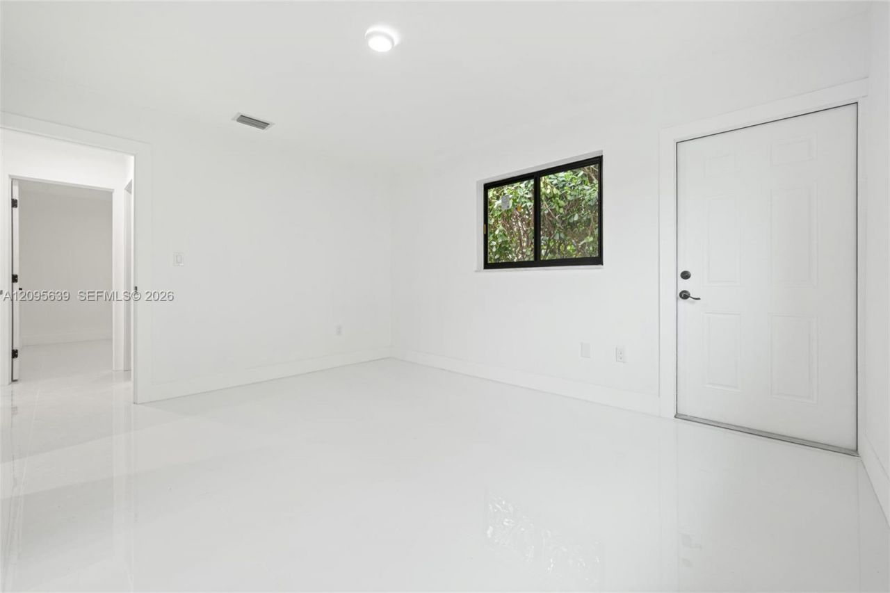 1112 SW 11th Ave, Miami, FL 33129 Photo