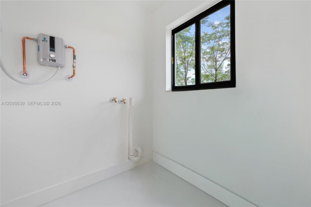 1112 SW 11th Ave, Miami, FL 33129 Photo