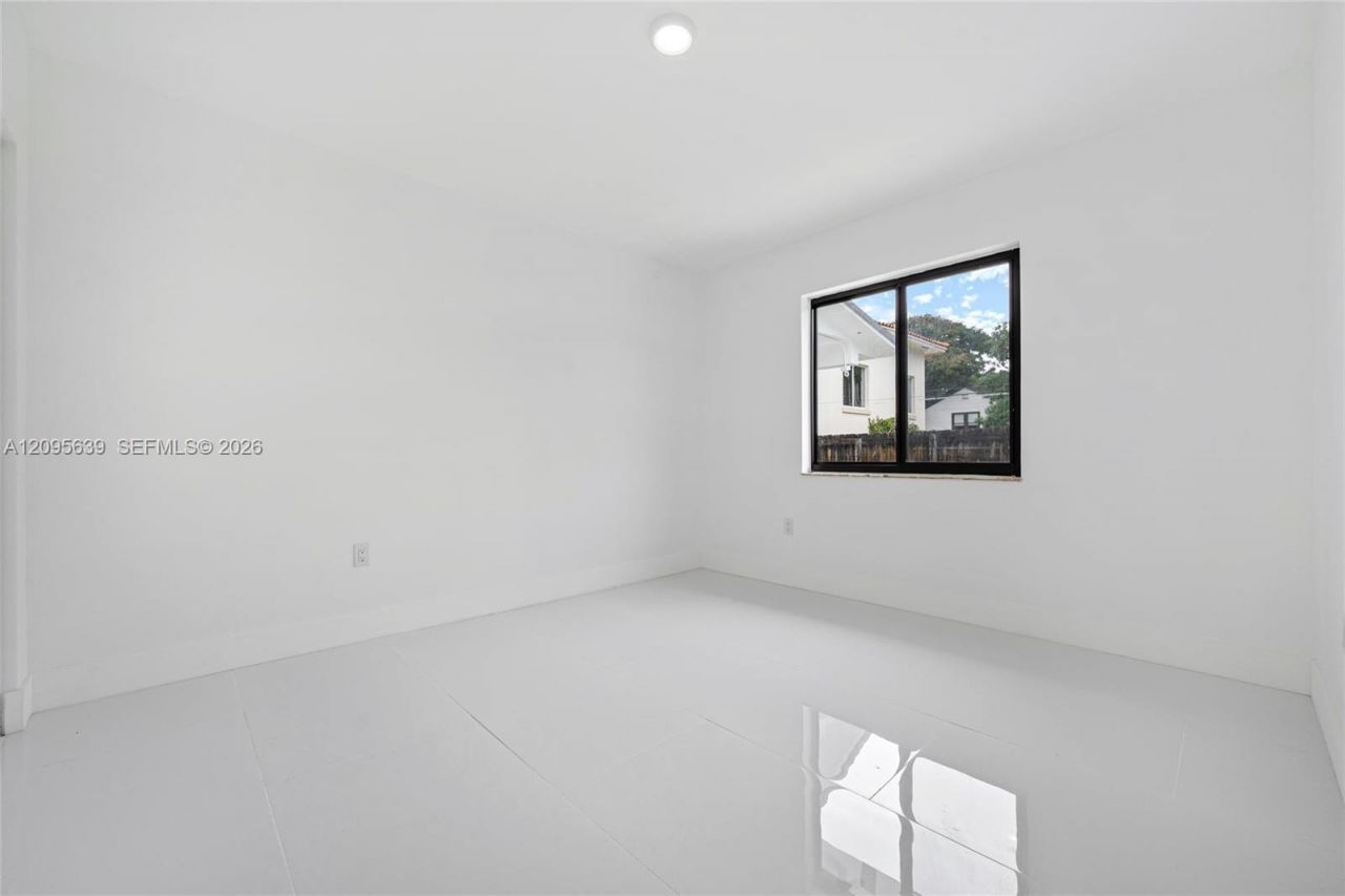 1112 SW 11th Ave, Miami, FL 33129 Photo