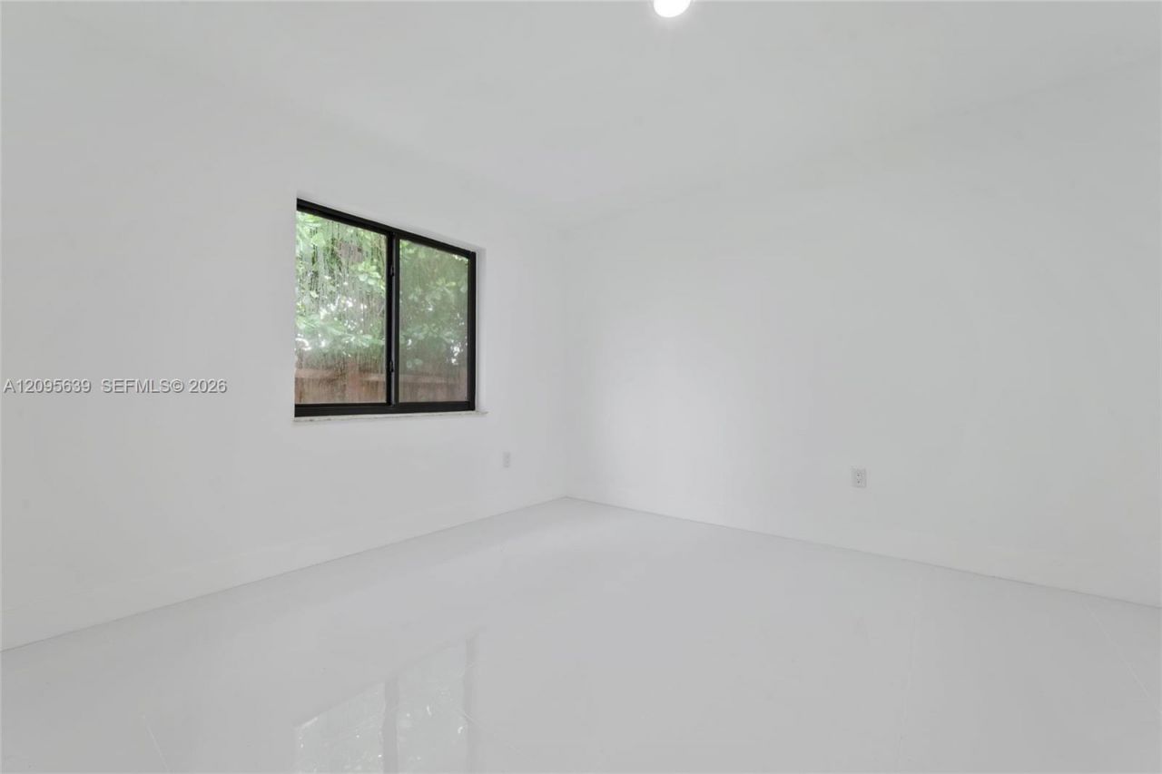 1112 SW 11th Ave, Miami, FL 33129 Photo